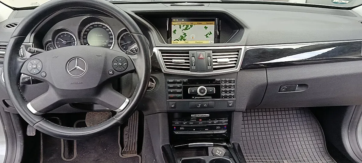 Mercedes-Benz E-Class 2010 photo 3