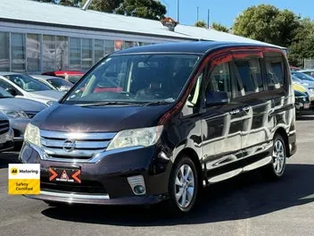Nissan Serena 2012 photo 4