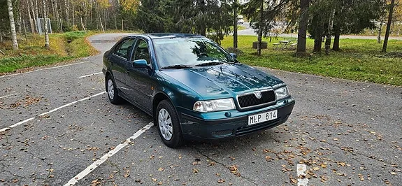 Skoda Octavia 1999 photo 2
