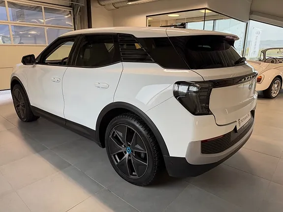 Ford Explorer 2025 photo 4