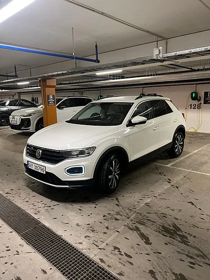Volkswagen T-Roc 2019 photo 2