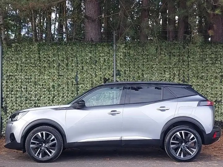 Peugeot 2008 2021 photo 4