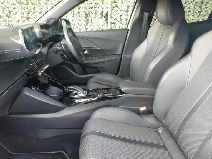 Peugeot 2008 2021 photo 5
