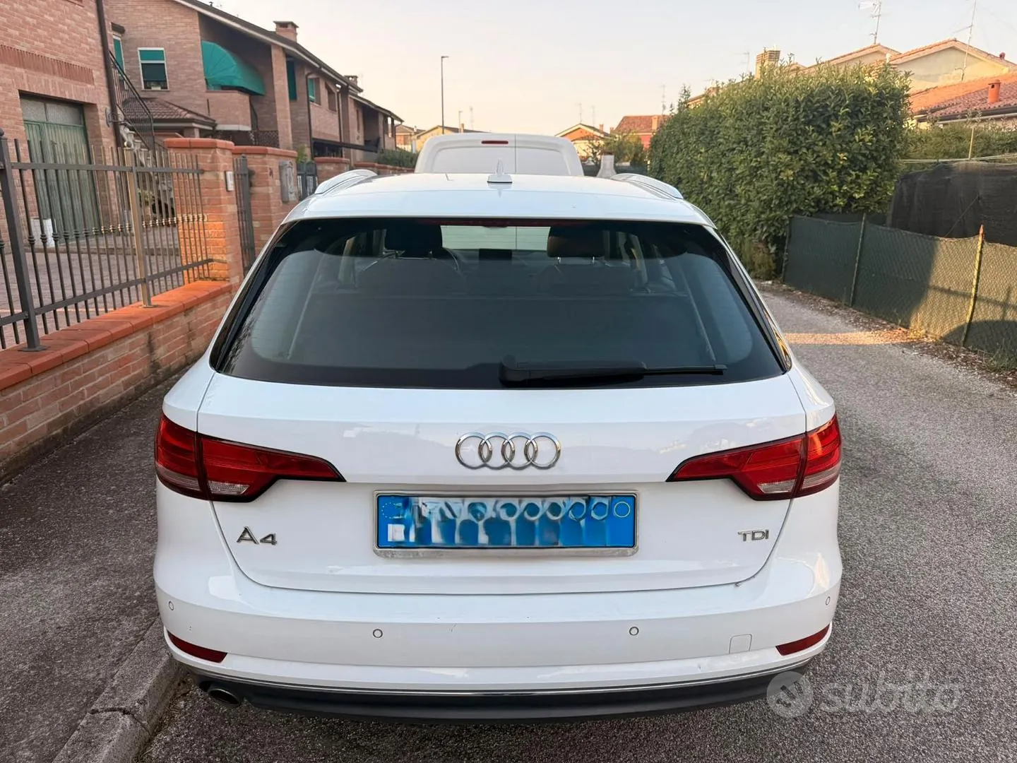 Audi A4 2016 photo 4