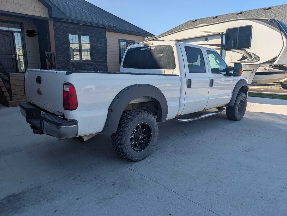 Ford F350 2011 photo 2