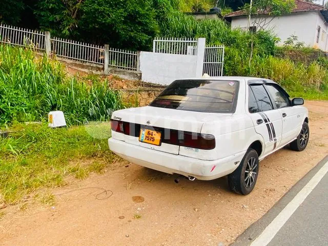 Nissan Sunny 1991 photo 4
