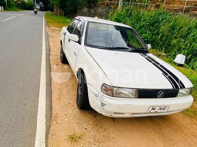 Nissan Sunny 1991 photo 2
