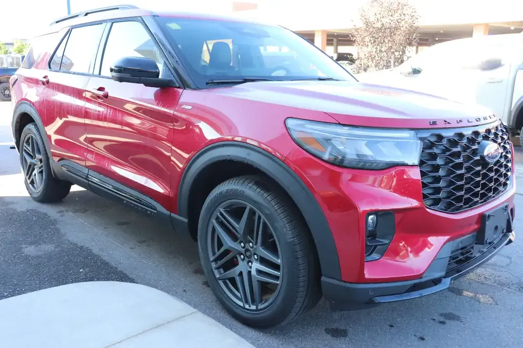 Ford Explorer 2026 photo 3