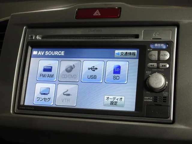 Honda Freede Hybrid 2013 photo 4