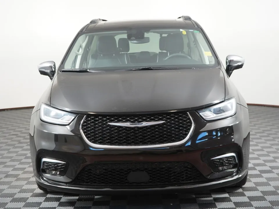 Chrysler Pacifica 2022 photo 3