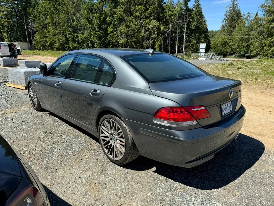 BMW 7 Series 2008 photo 4