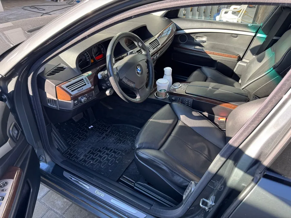 BMW 7 Series 2008 photo 5