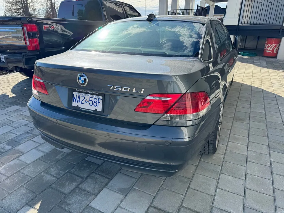 BMW 7 Series 2008 photo 2