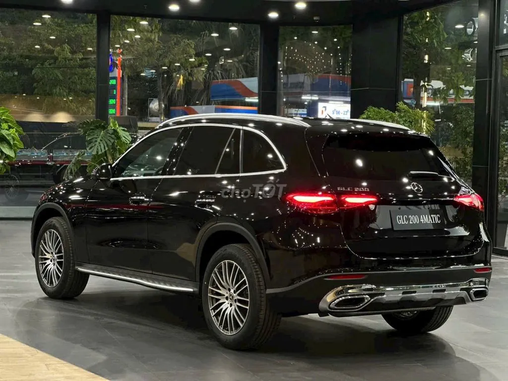 Mercedes-Benz Glc 2025 photo 2