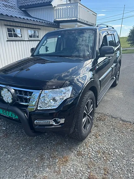 Mitsubishi Pajero 2018 photo 2
