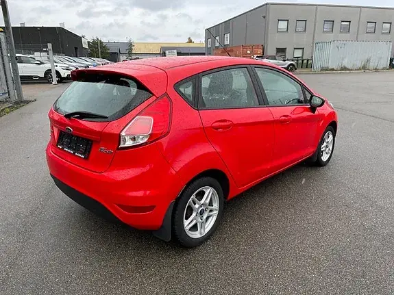 Ford Fiesta 2013 photo 4