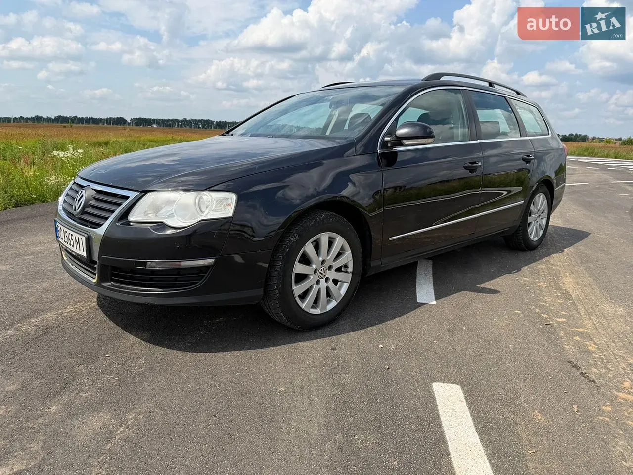 Volkswagen Passat 2009 photo 2