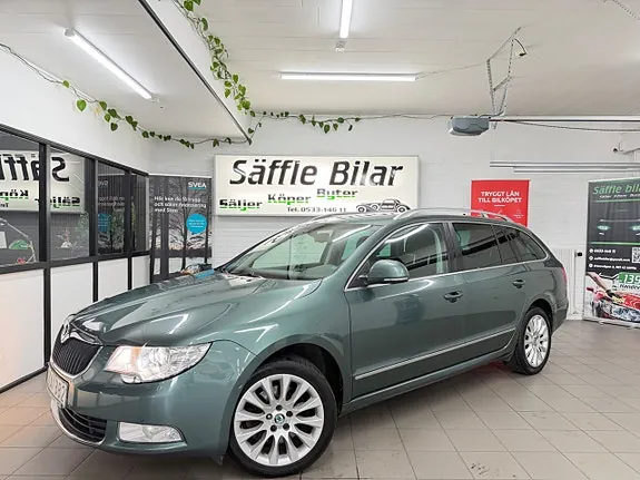 Skoda Superb 2012 photo 2