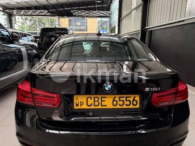 BMW 318I 2018 photo 2