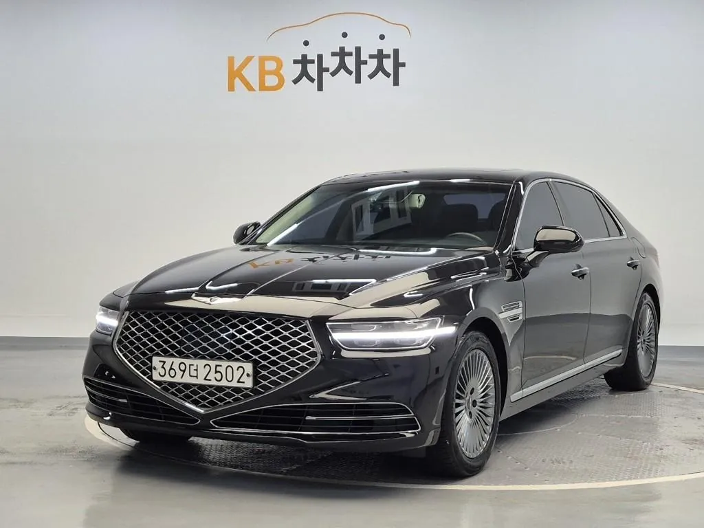 Genesis G90