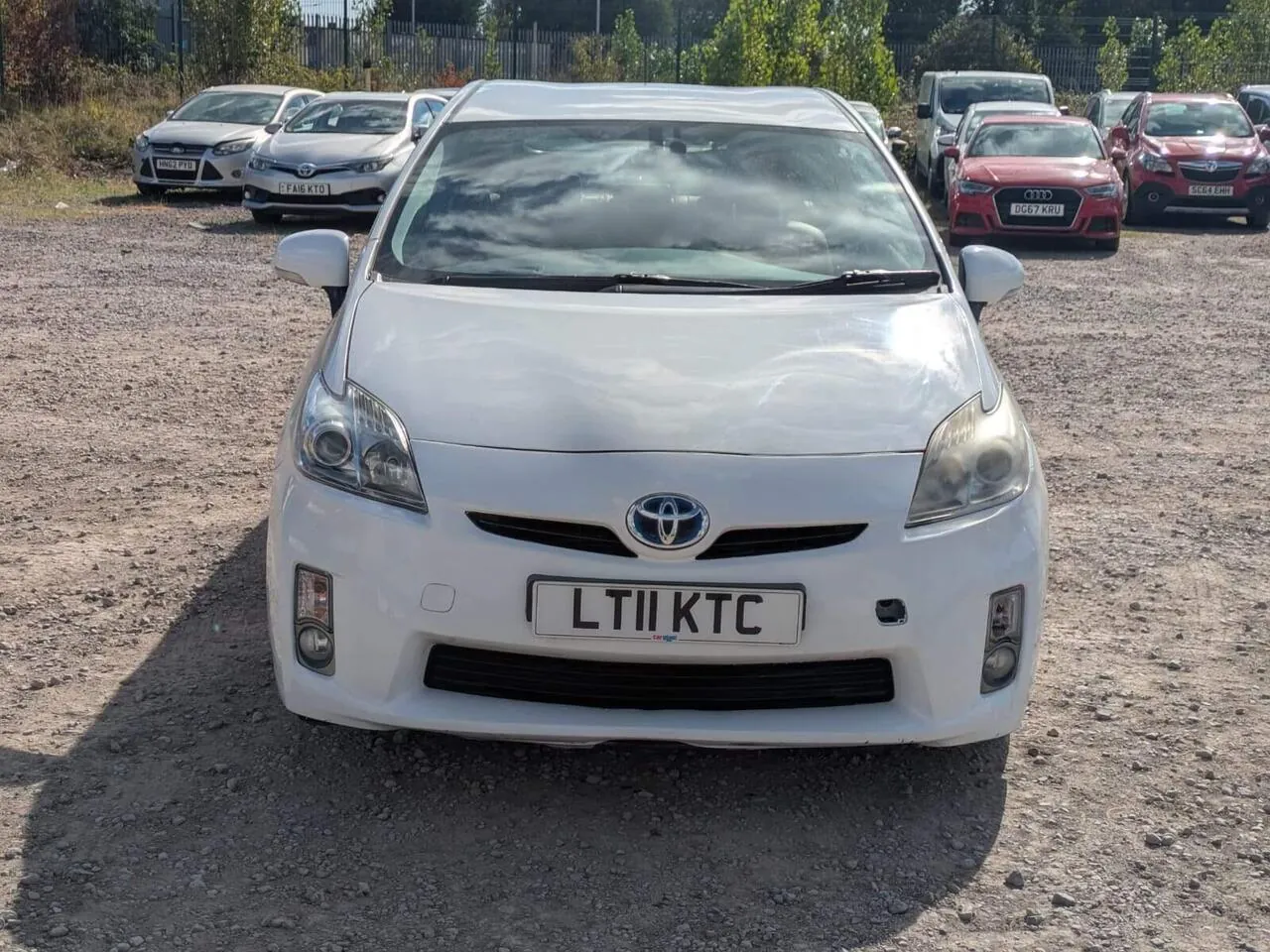 Toyota Prius 2011 photo 2
