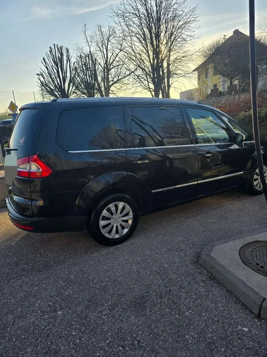 Ford Galaxy 2014 photo 2