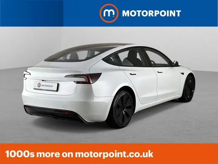 Tesla Model 3 2024 photo 2
