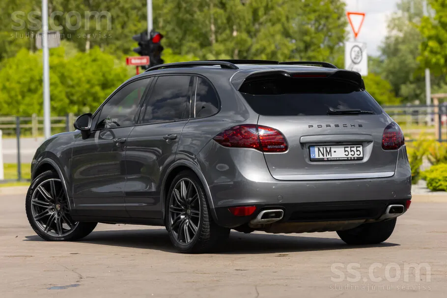 Porsche Cayenne 2011 photo 4