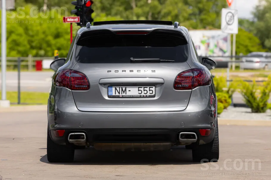 Porsche Cayenne 2011 photo 5