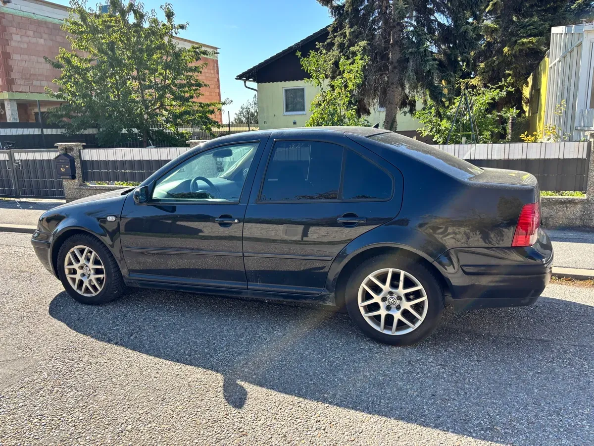Volkswagen Golf 2002 photo 3