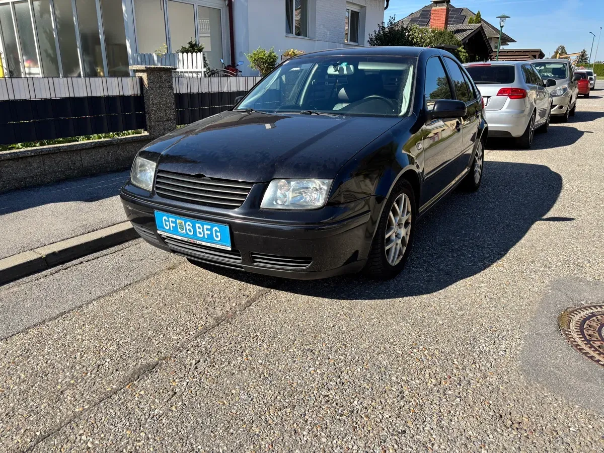 Volkswagen Golf 2002 photo 2