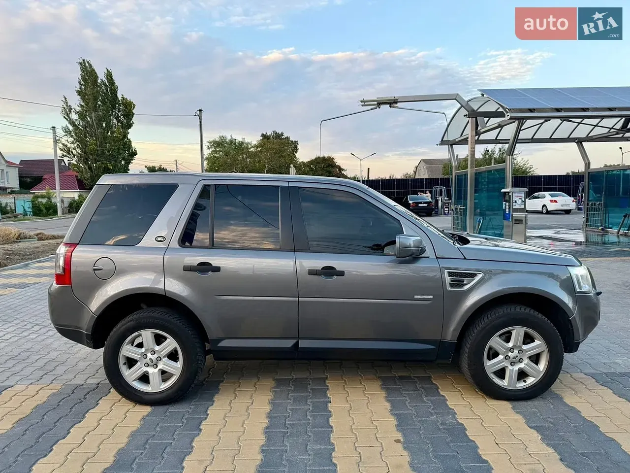 Land Rover Freelander 2009 photo 4