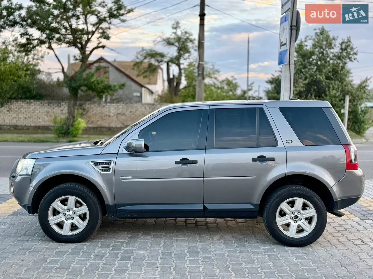 Land Rover Freelander 2009 photo 5