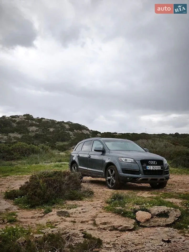 Audi Q7 2015 photo 2
