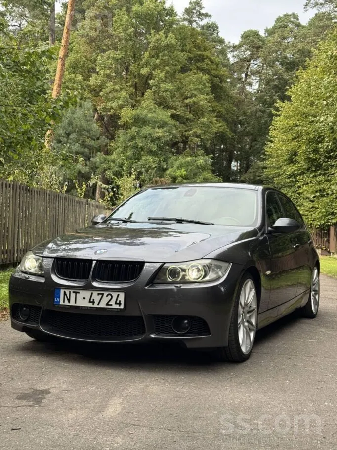 BMW 330D 2006 photo 2