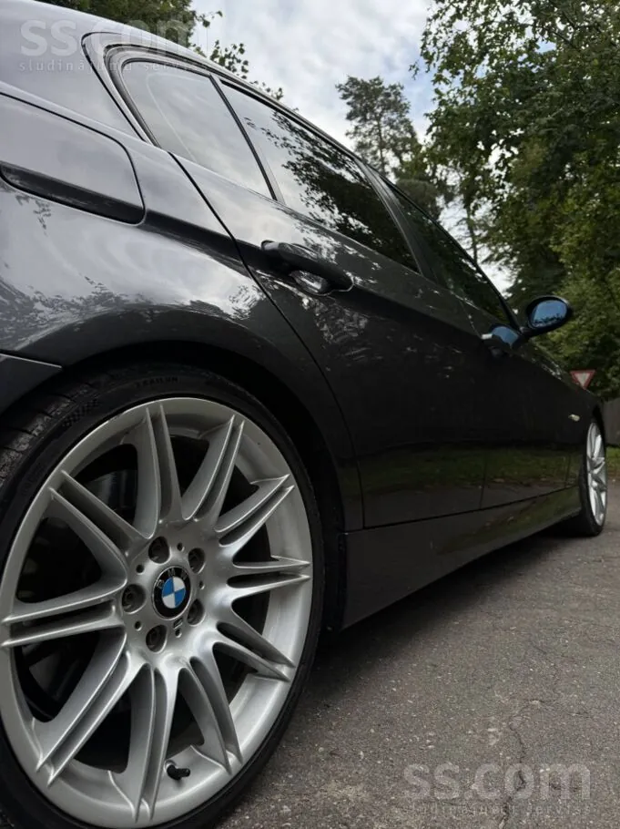 BMW 330D 2006 photo 4