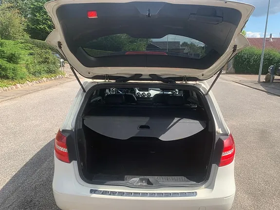 Mercedes-Benz B200 D 2012 photo 5