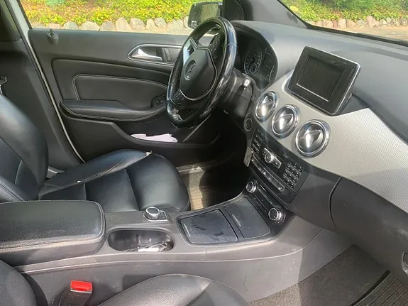 Mercedes-Benz B200 D 2012 photo 3