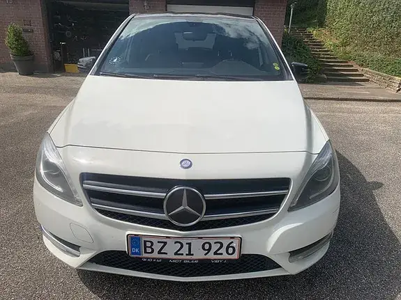 Mercedes-Benz B200 D