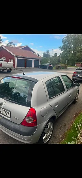 Renault Clio 2006 photo 4