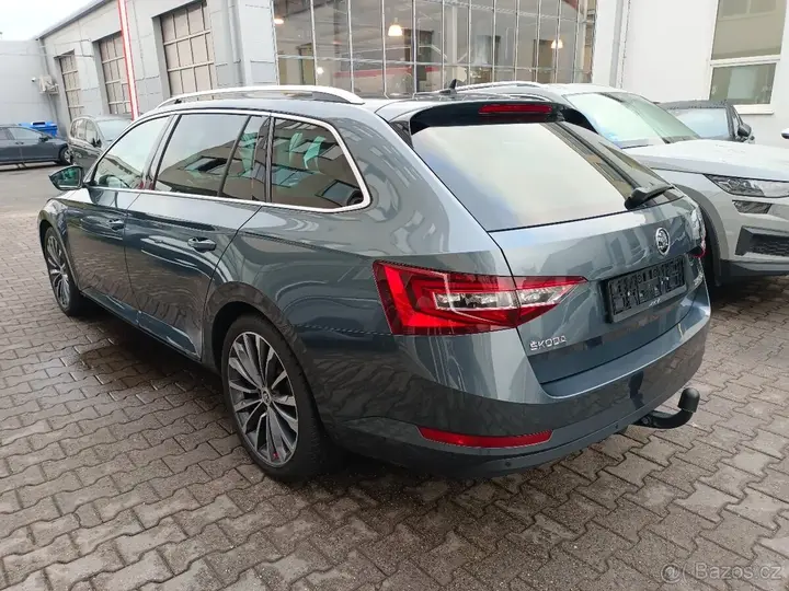 Skoda Superb 2018 photo 3