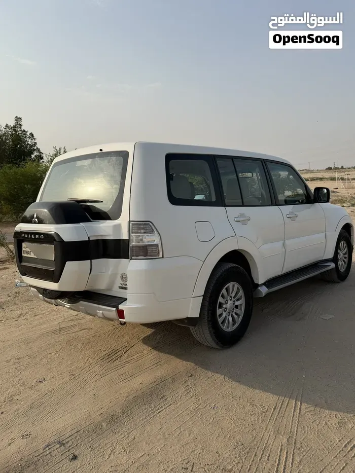 Mitsubishi Pajero 2015 photo 3