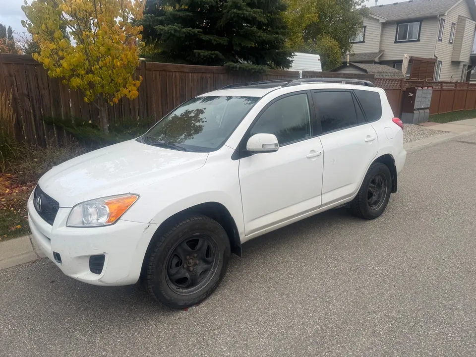 Toyota Rav4 2012 photo 3