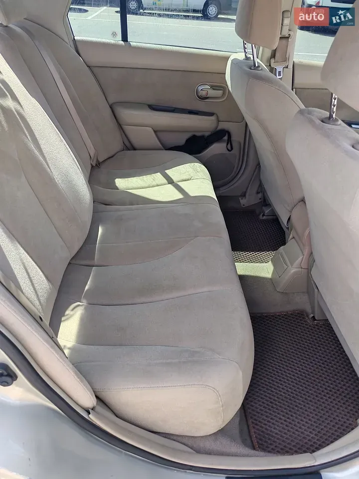 Nissan Tiida 2008 photo 2