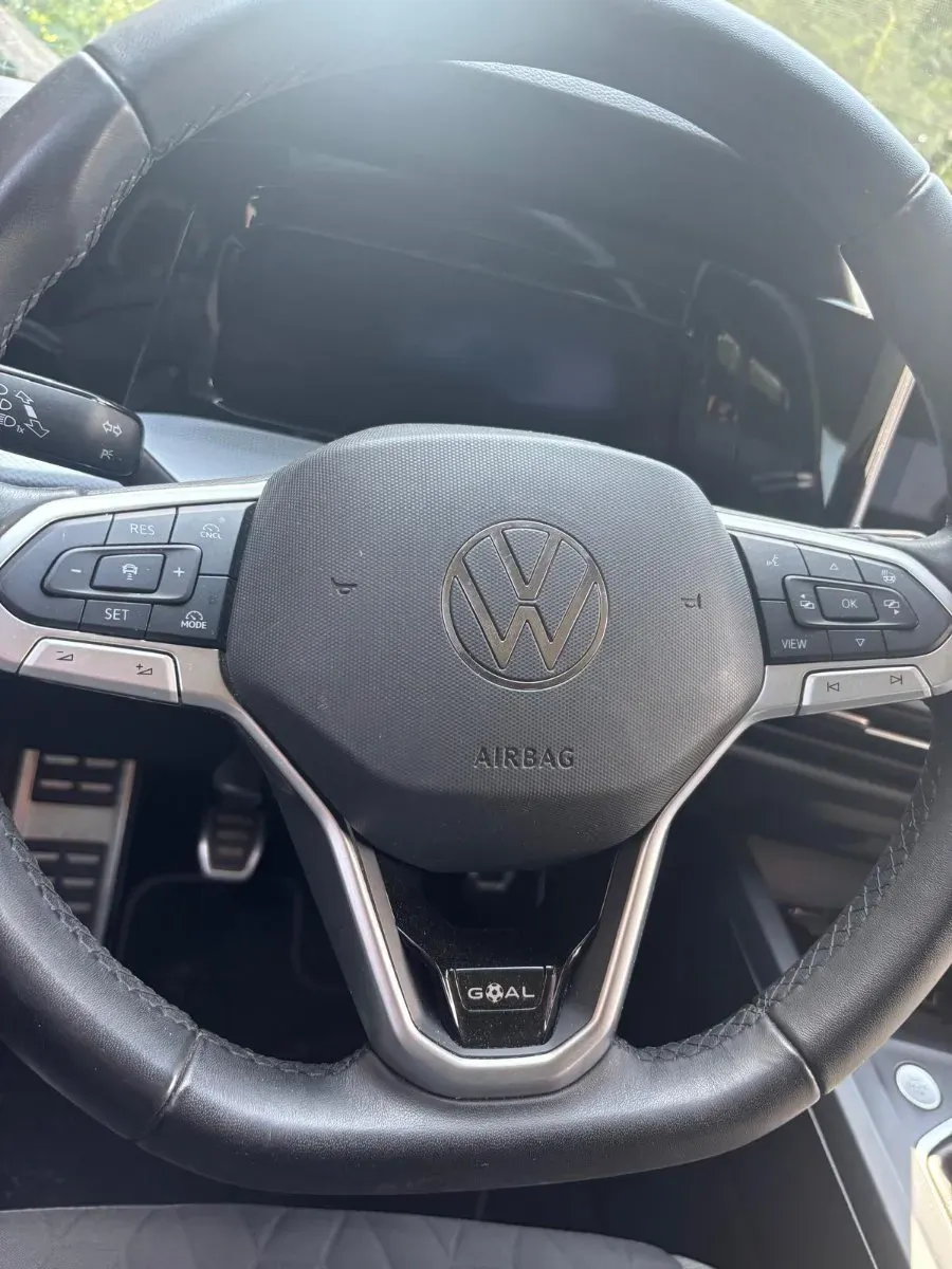 Volkswagen Golf 2024 photo 3