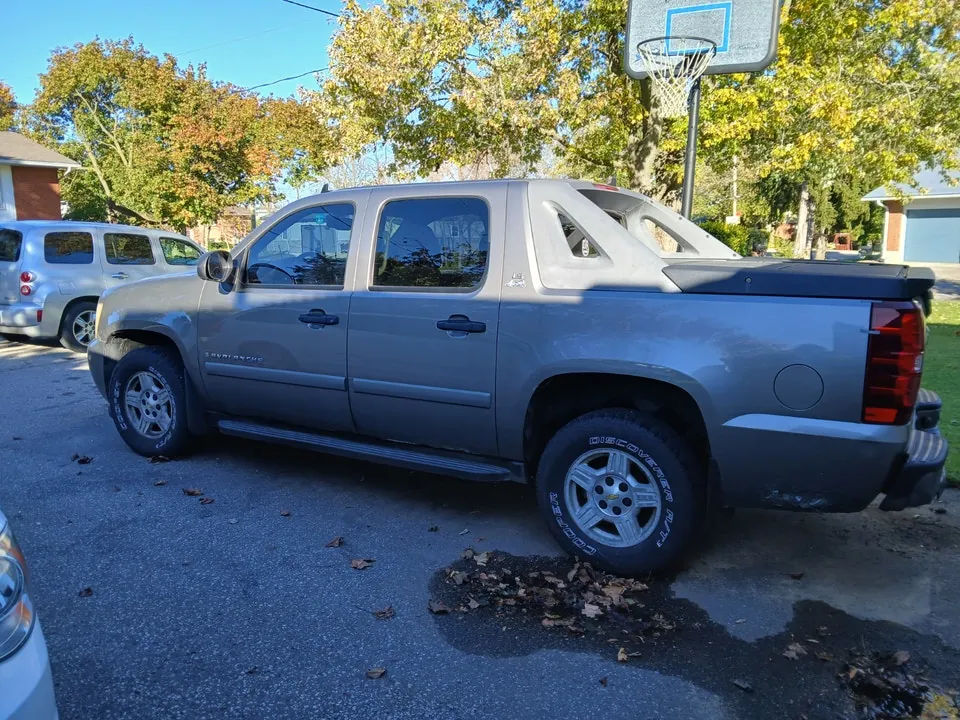 Chevrolet Avalanche 2007 photo 2