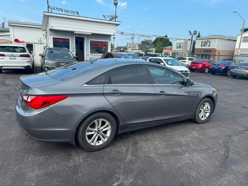 Hyundai Sonata 2011 photo 4