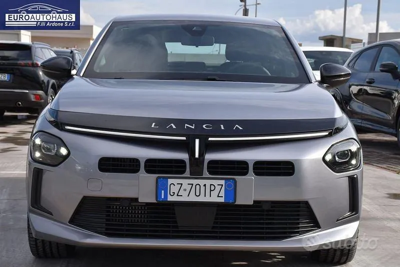 Lancia Ypsilon 2025 photo 2