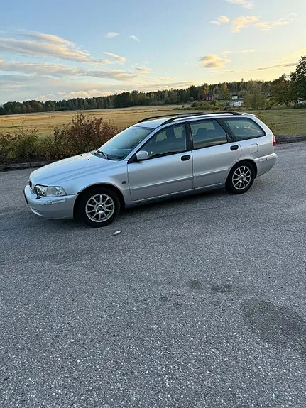 Volvo V40 2004 photo 3