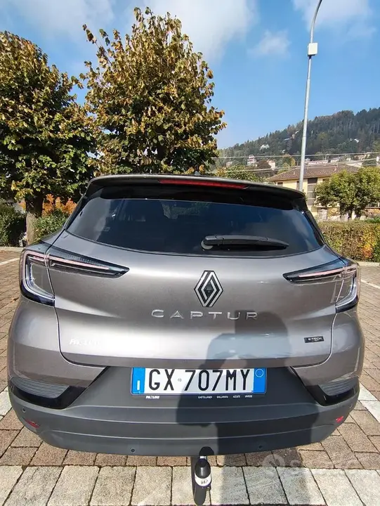 Renault Captur 2024 photo 3